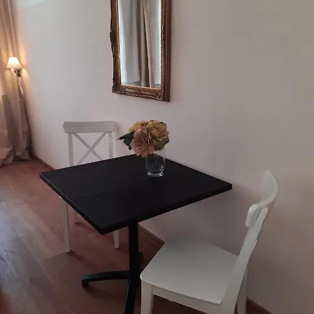 Apartment In City Centre Apartament